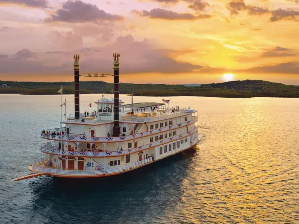 Showboat-Branson-Belle.jpg