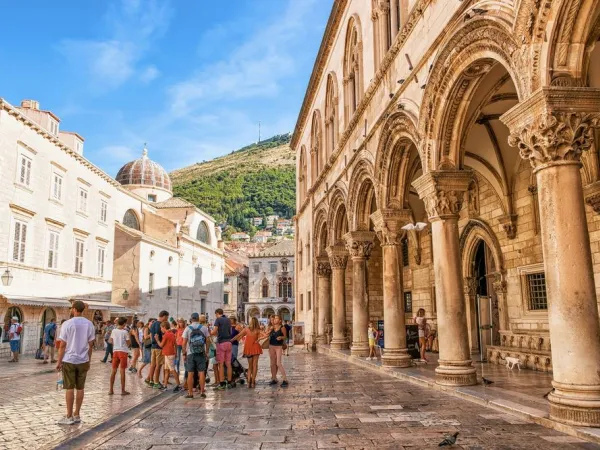 Walking tour through Dubrovnik
