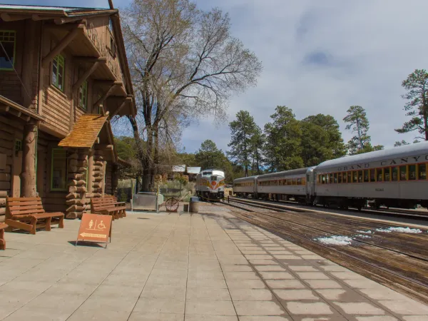 Day_2016_20-_20Grand_20Canyon_20Rail (1)